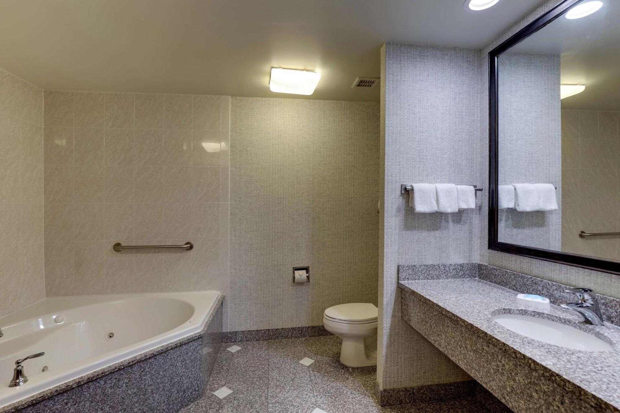 Drury Inn & Suites Монтгомери Экстерьер фото
