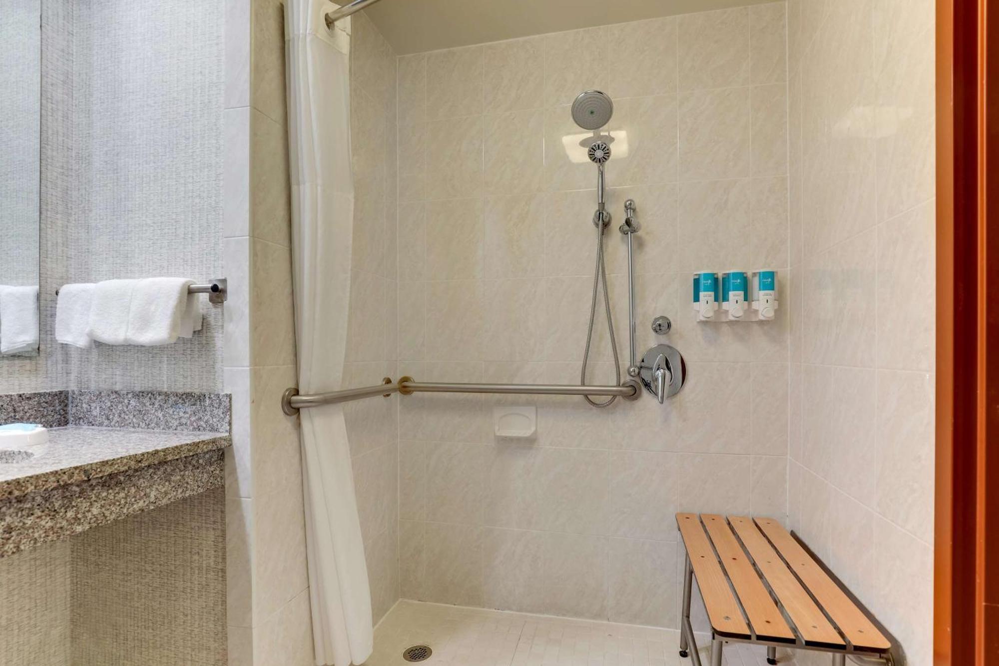 Drury Inn & Suites Монтгомери Экстерьер фото